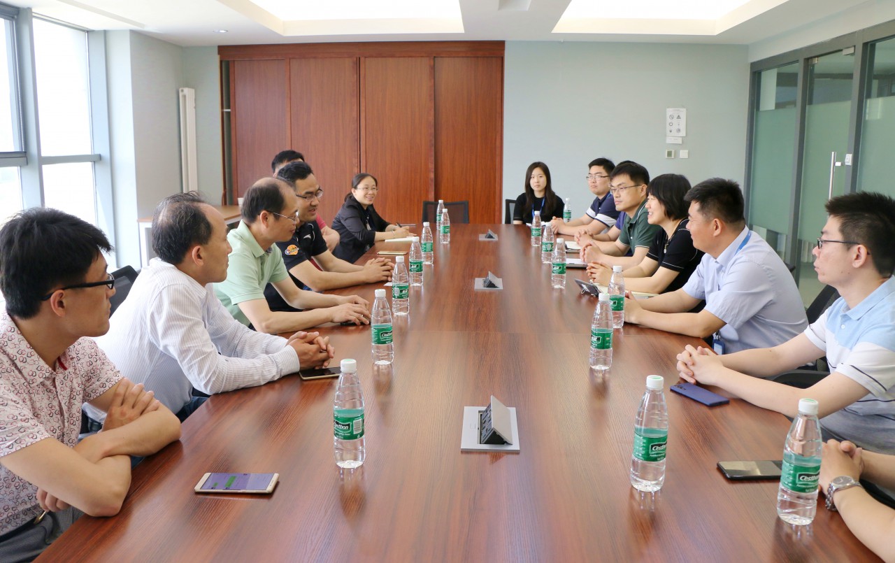 校友交流座谈会.jpg
